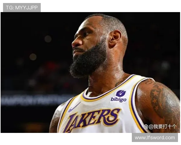 NBA赛季最新动态:詹姆斯伤愈复出 詹姆斯本场表现如何影响湖人季后赛前景
